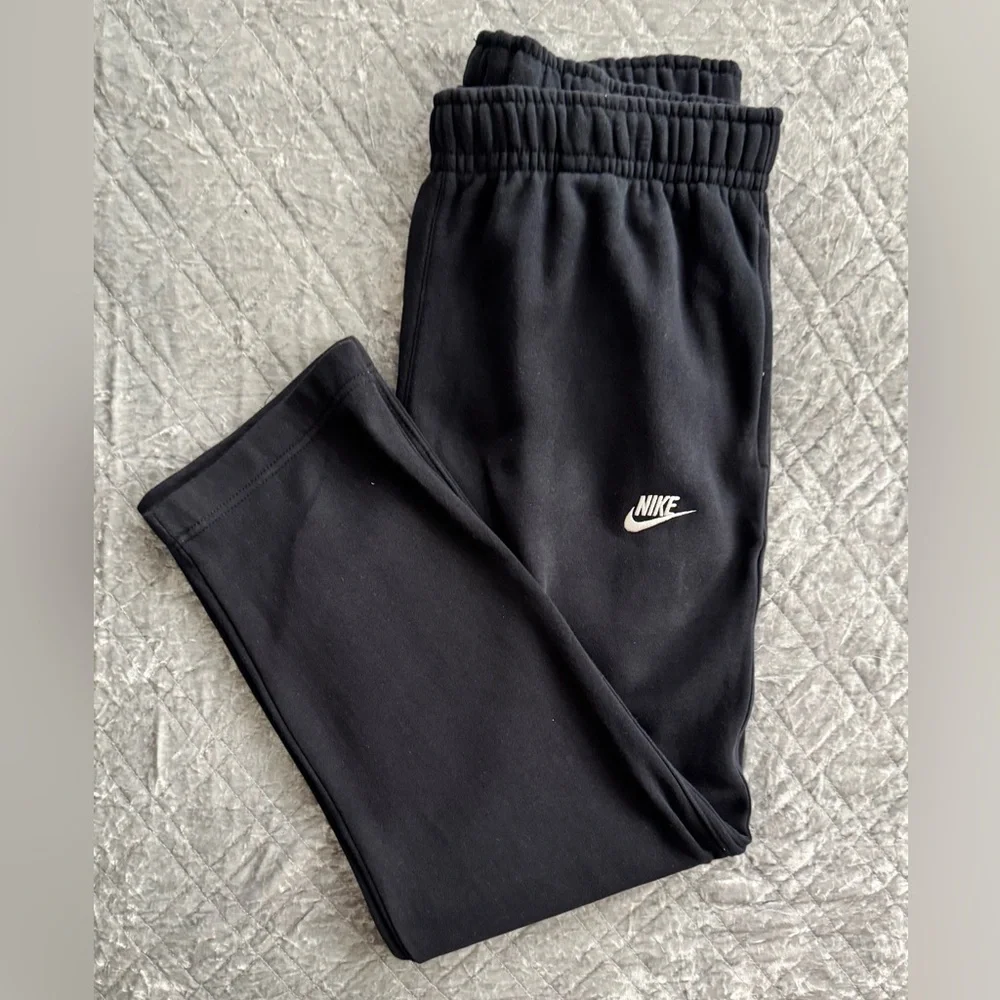 Nike Men's Charcoal Joggers - Picture 2 of 7